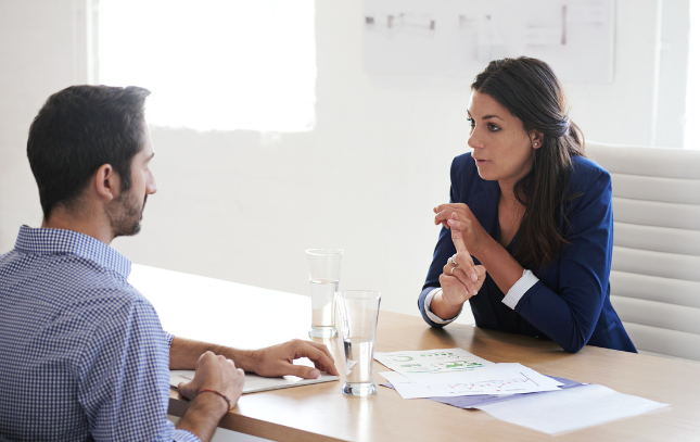 7 consigli per gestire le conversazioni difficili di lavoro